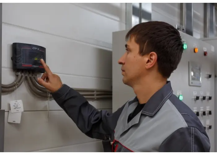 Сигнализатор горючих газов CH и угарного газа CO СТГ-1